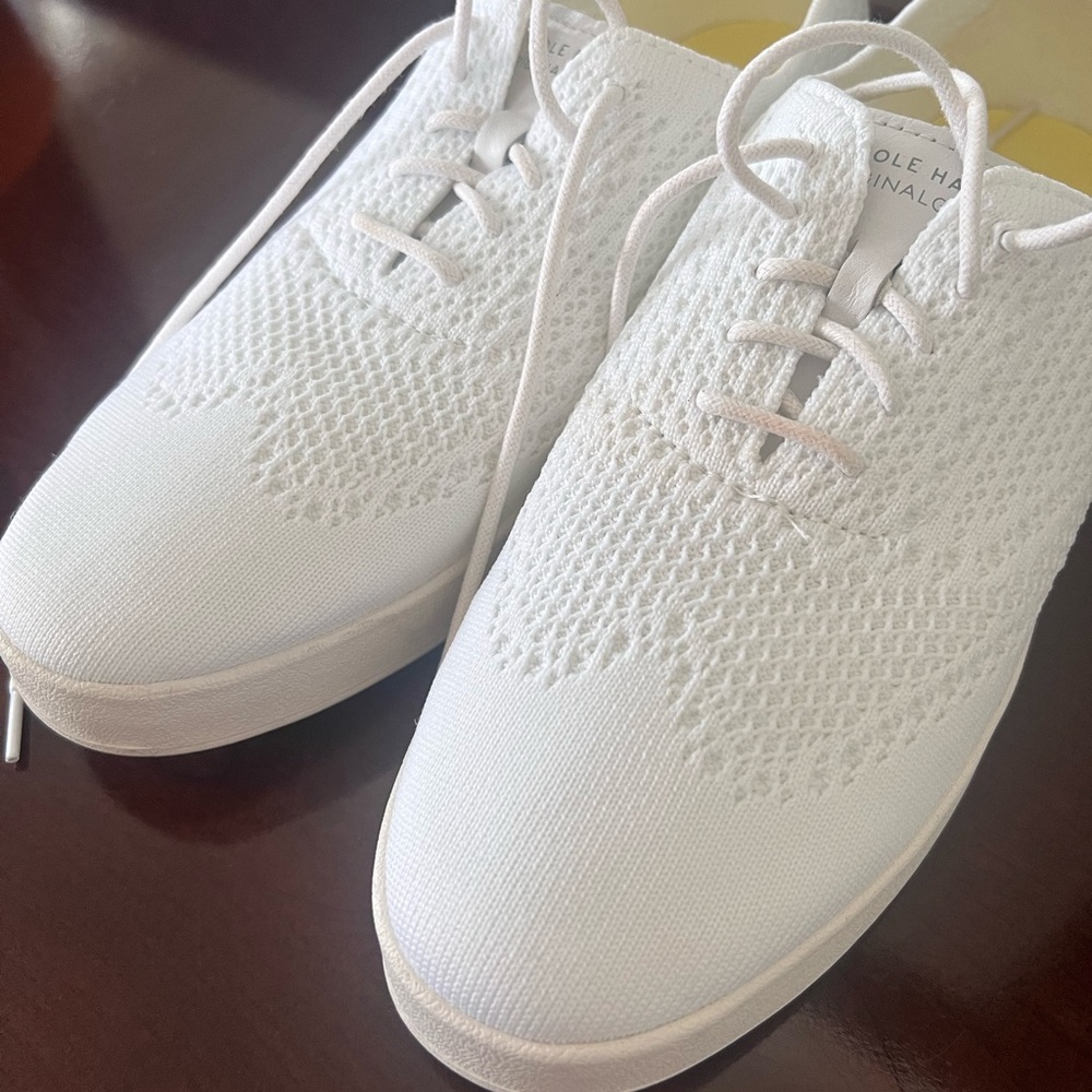 Women's Cole Haan  Grand series,  Contender StichLite Oxford Size 7B ,White